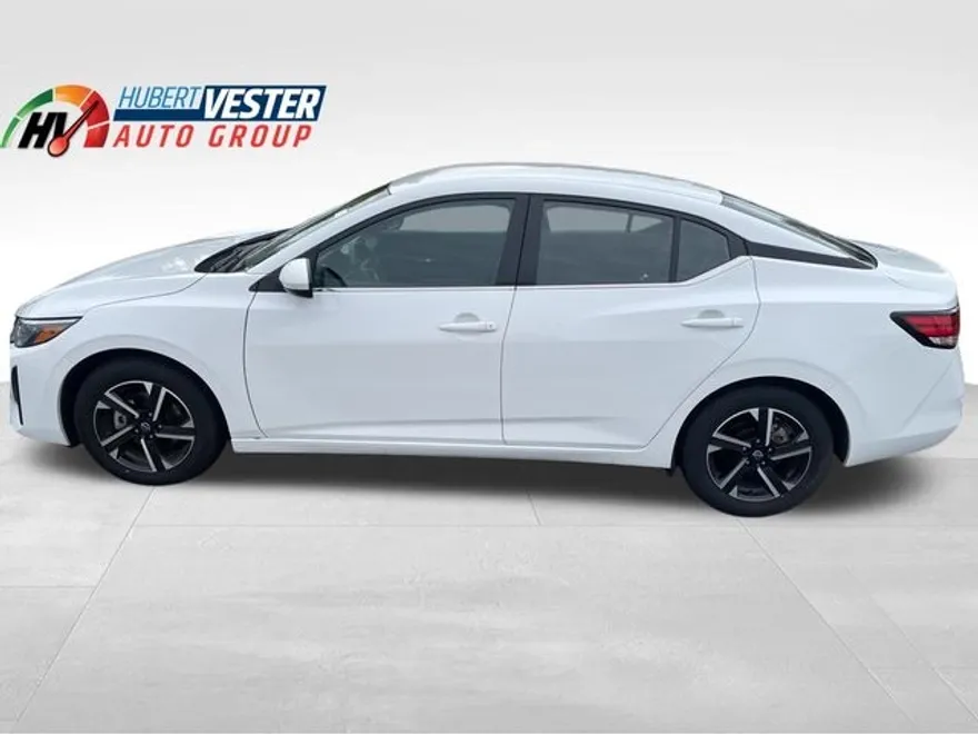 2024 Nissan Sentra SV photo 1