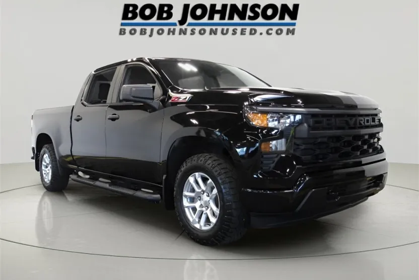 2023 Chevrolet Silverado 1500 photo 1
