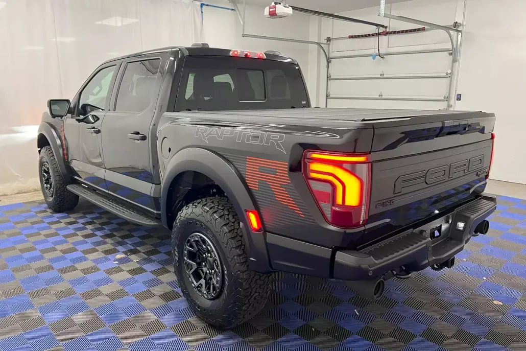 2025 Ford F-150 Raptor photo 1