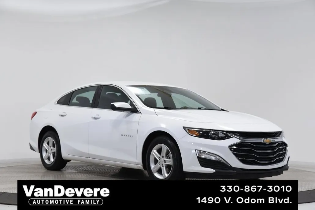 2024 Chevrolet Malibu LS photo 1