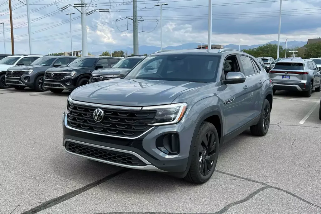 2026 Volkswagen Atlas Cross Sport SE Technology photo 1