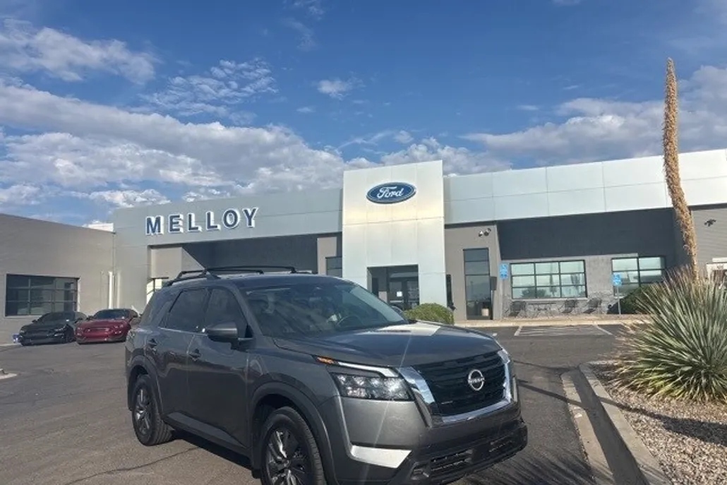 2024 Nissan Pathfinder SV photo 1