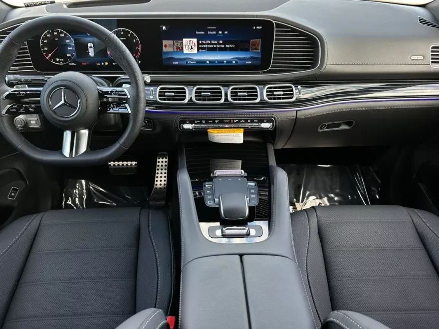 2026 Mercedes Benz GLS 580 4MATIC photo 1
