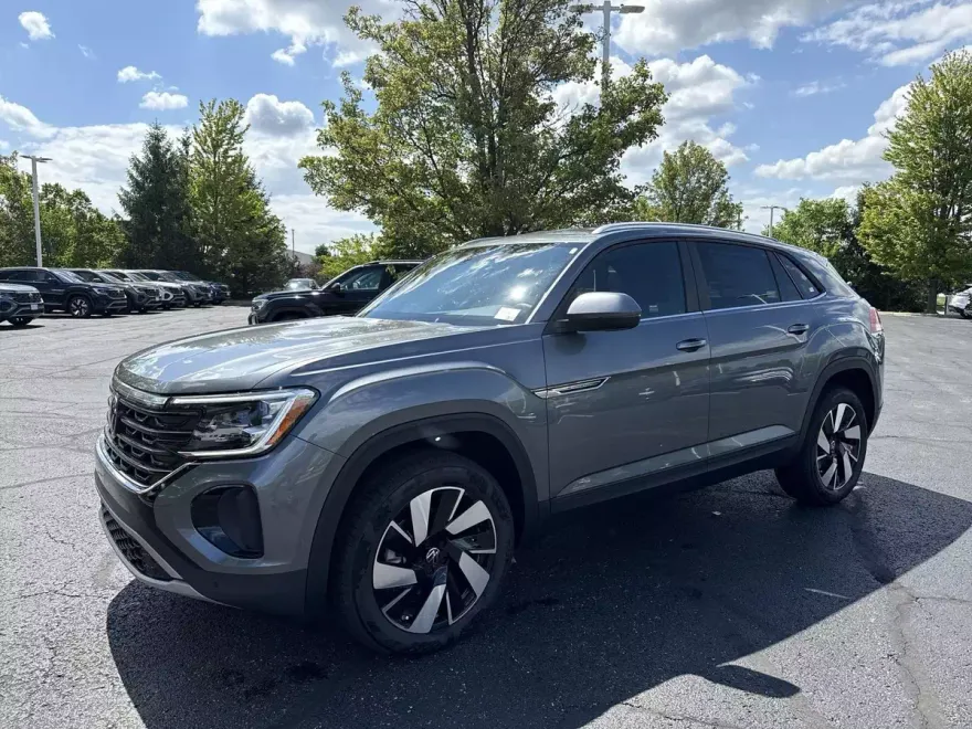 2025 Volkswagen Atlas Cross Sport SE Technology photo 1