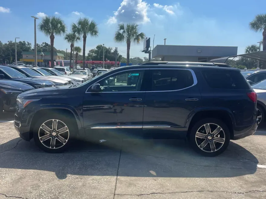 2019 Gmc Acadia Denali photo 1