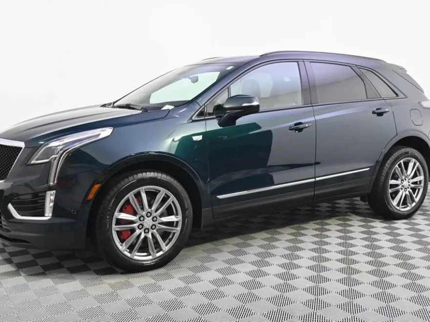 2025 Cadillac XT5 Sport photo 1