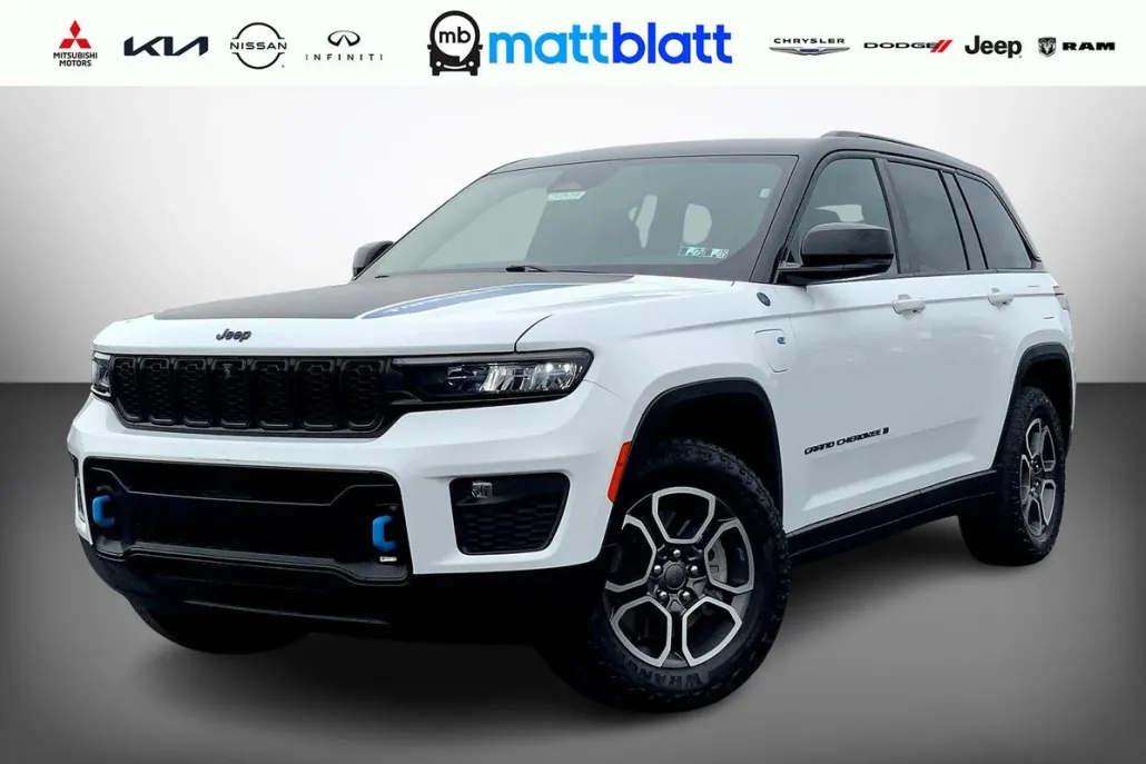 2024 Jeep Cherokee Trailhawk 4xe photo 1