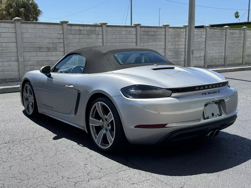 2025 Porsche Boxster S photo 2