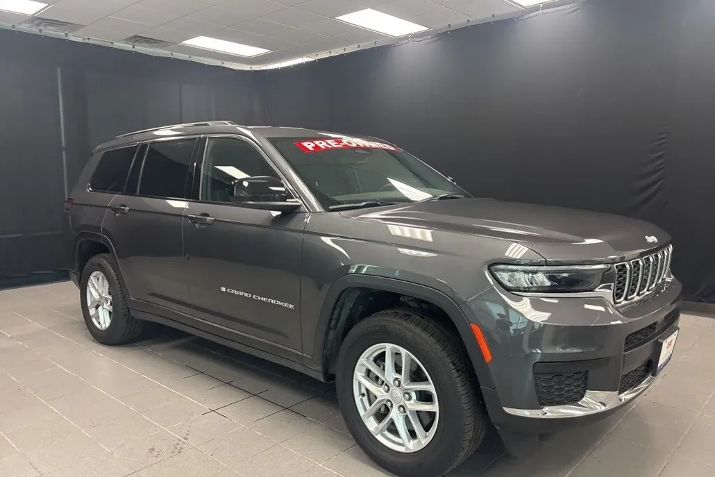 2024 Jeep Grand Cherokee Laredo photo 1