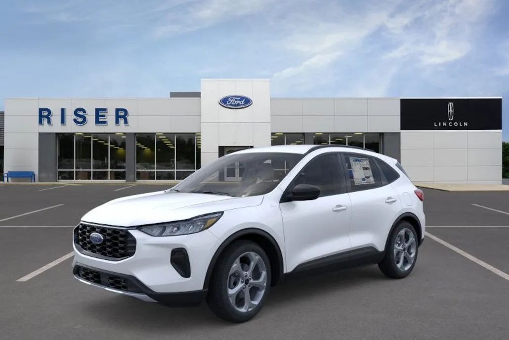 2025 Ford Escape ST-Line photo 1