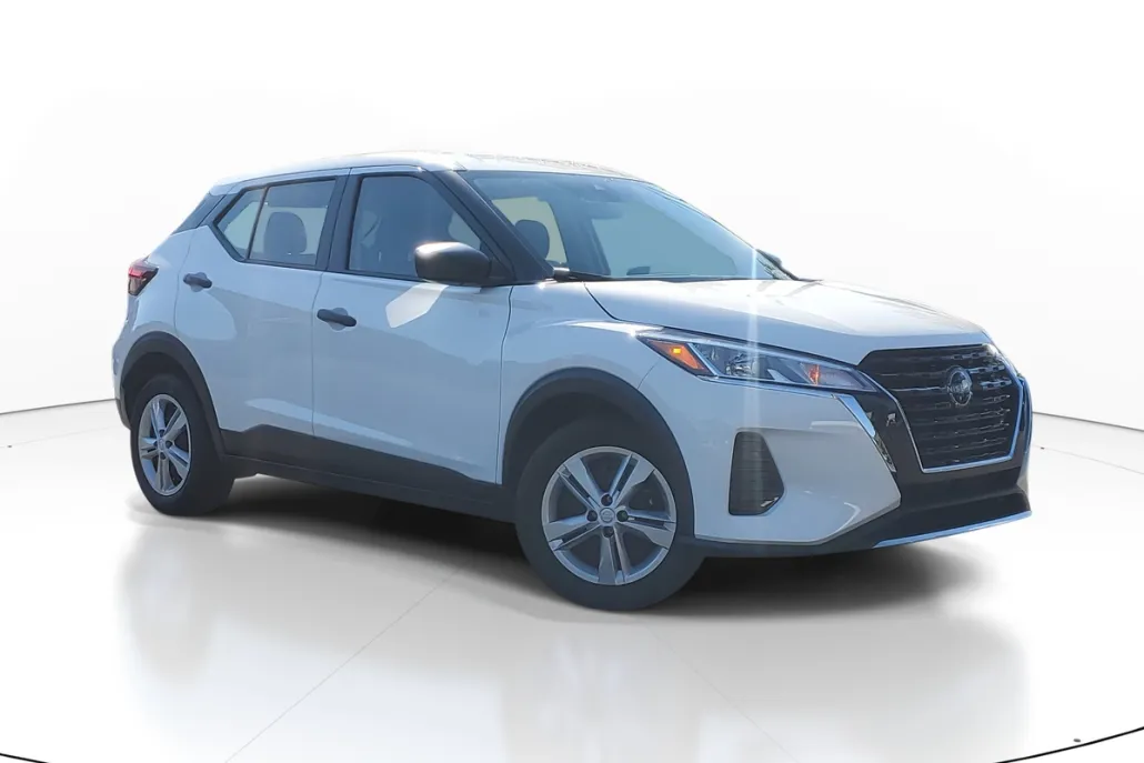 2024 Nissan Kicks S photo 1