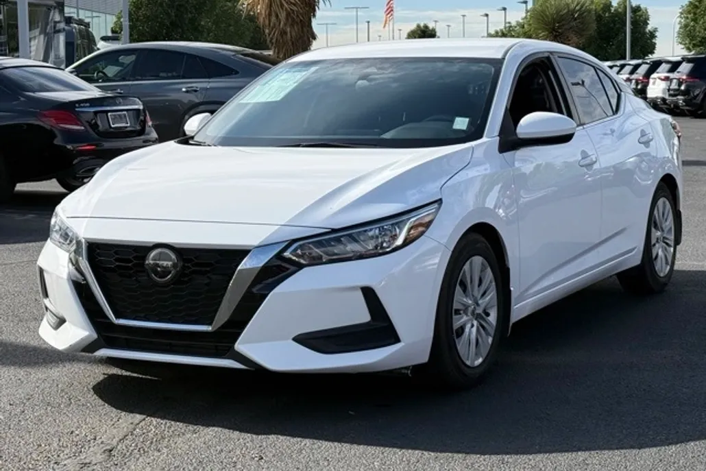 2021 Nissan Sentra S photo 1