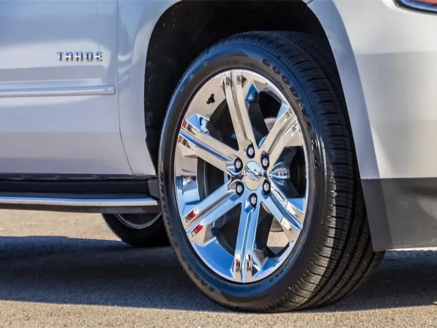 2018 Chevrolet Tahoe Premier photo 1