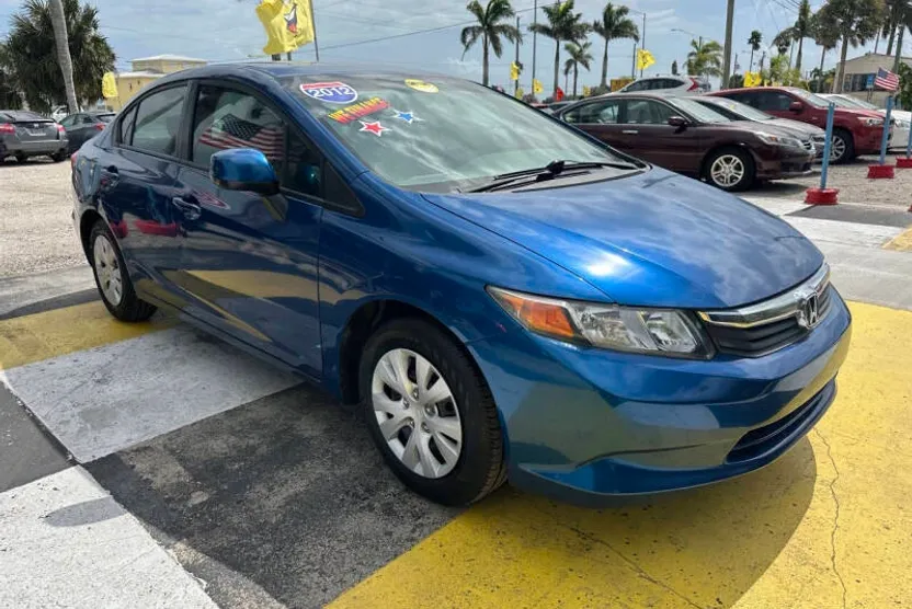 2012 Honda Civic LX photo 1