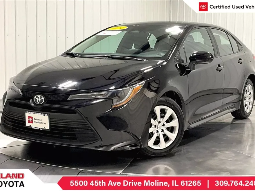 2024 Toyota Corolla LE photo 1
