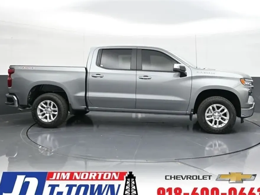 2025 Chevrolet Silverado 1500 LT photo 1