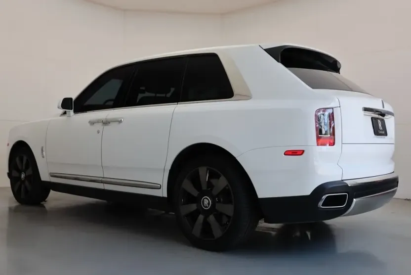 2022 Rolls Royce Cullinan RR31 photo 1