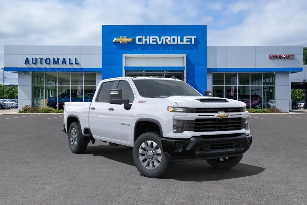 2025 Chevrolet Silverado 2500HD Custom photo 1