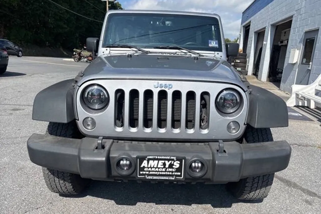 2014 Jeep Wrangler Unlimited Sport photo 1