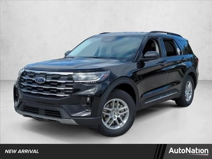 2025 Ford Explorer photo 1
