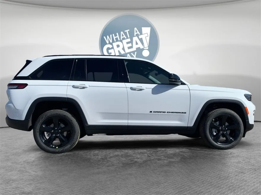2025 Jeep Grand Cherokee Limited photo 1