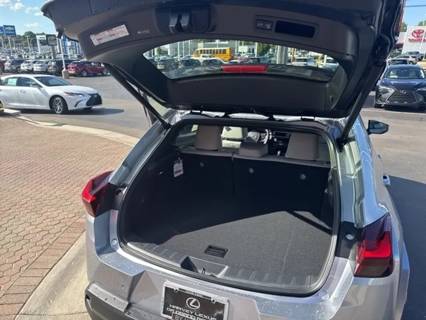 2025 Lexus UX Premium photo 35