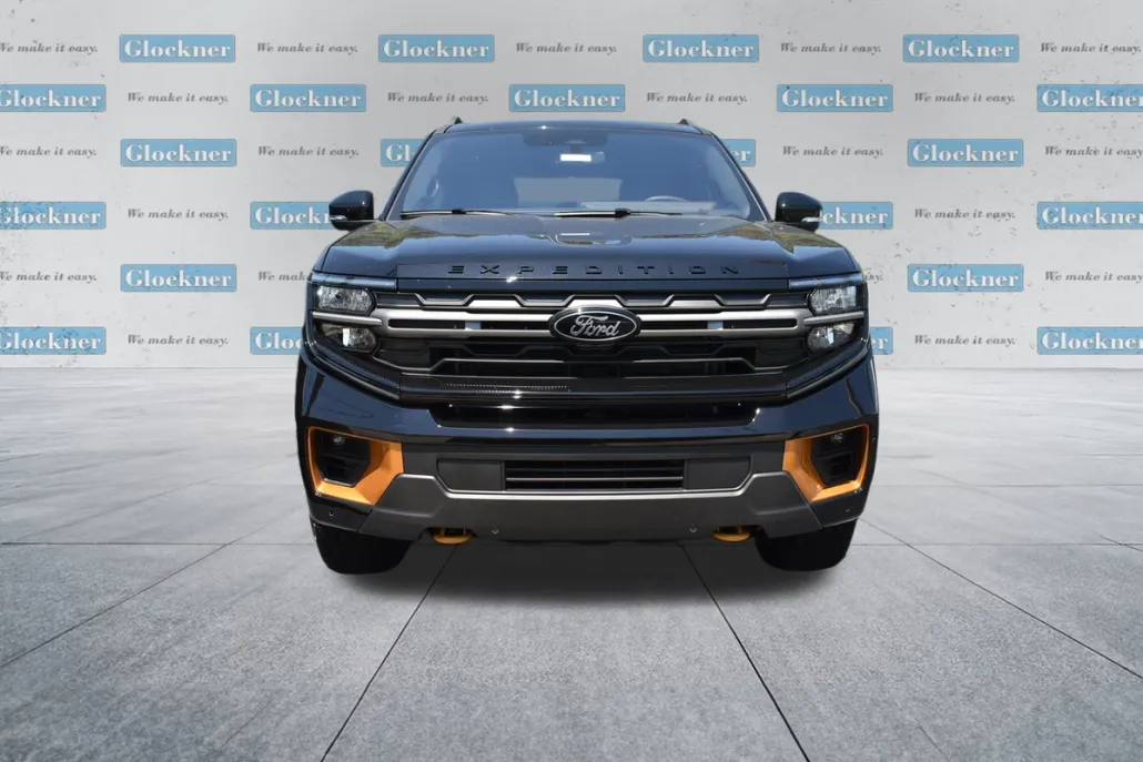 2025 Ford Expedition photo 1