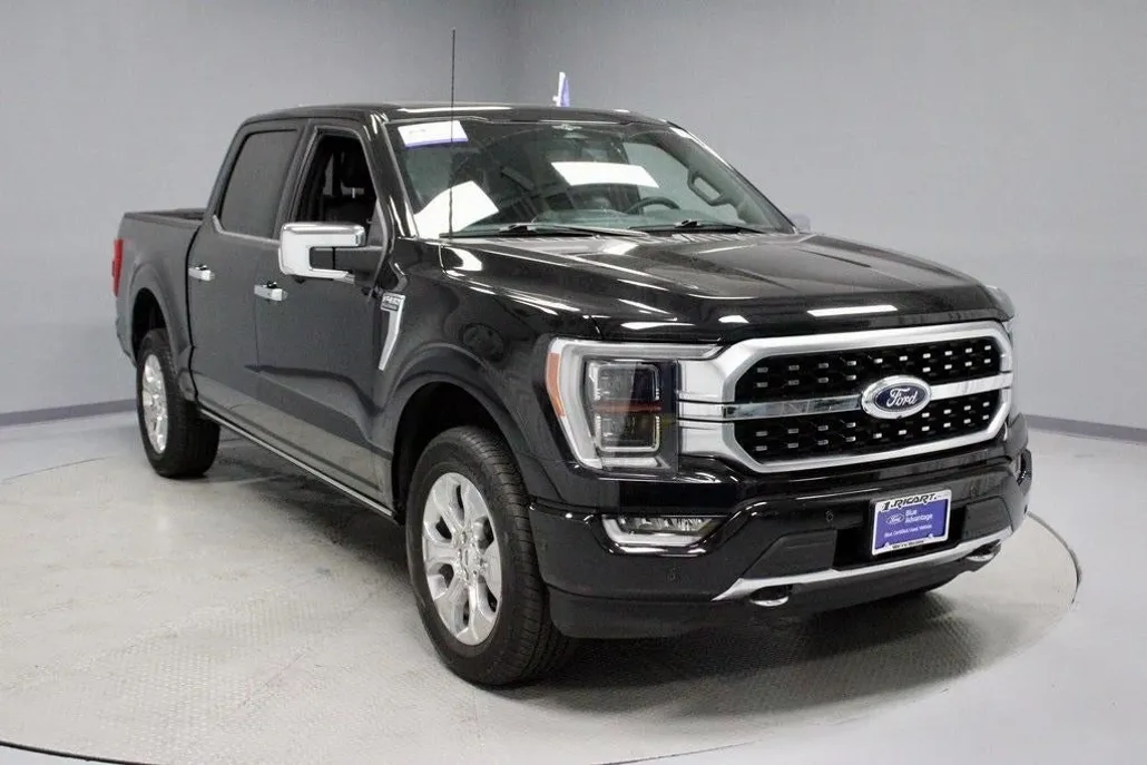 2023 Ford F-150 Platinum photo 1