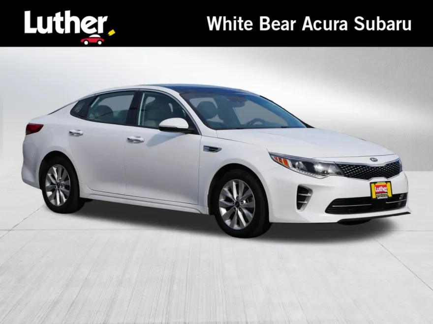 2017 Kia Optima EX photo 1