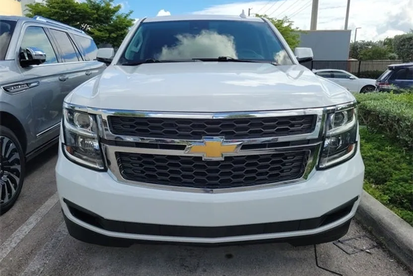 2020 Chevrolet Tahoe LT photo 1