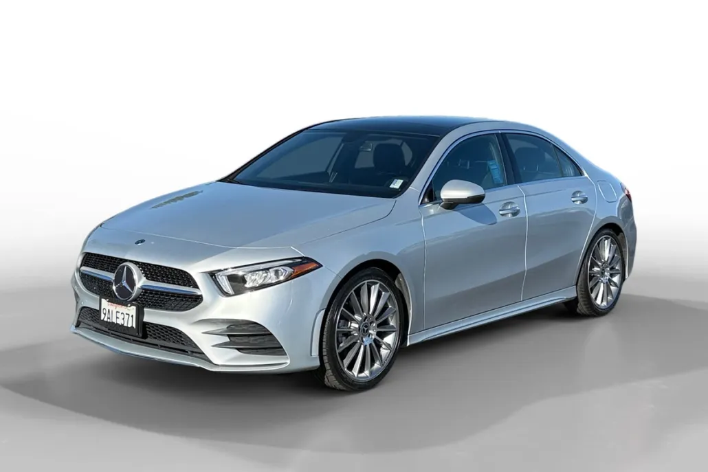 2022 Mercedes Benz A 220 photo 1
