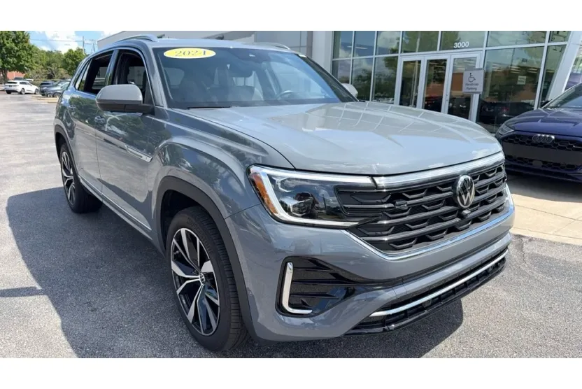 2024 Volkswagen Atlas Cross Sport SEL Premium R-Line photo 1