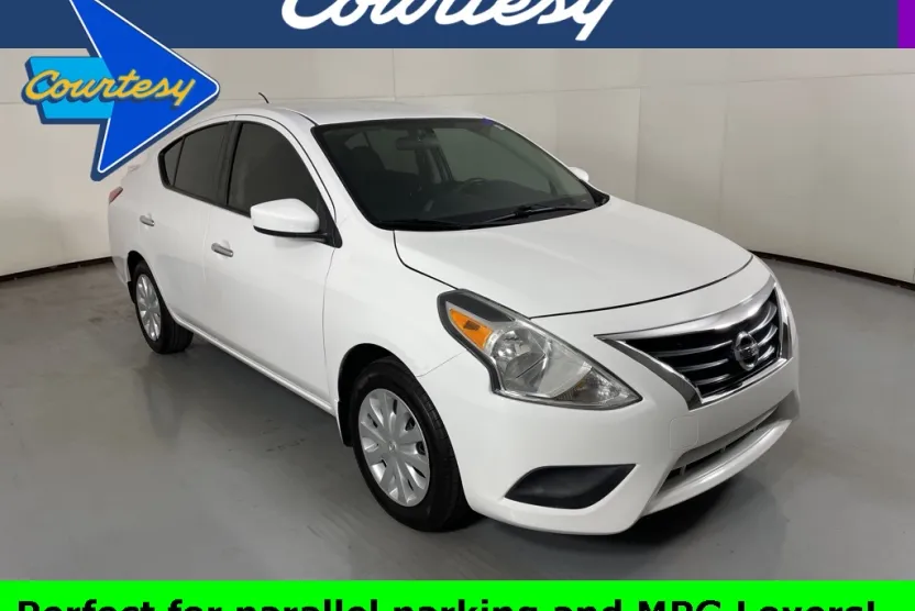 2016 Nissan Versa 1.6 SV photo 1