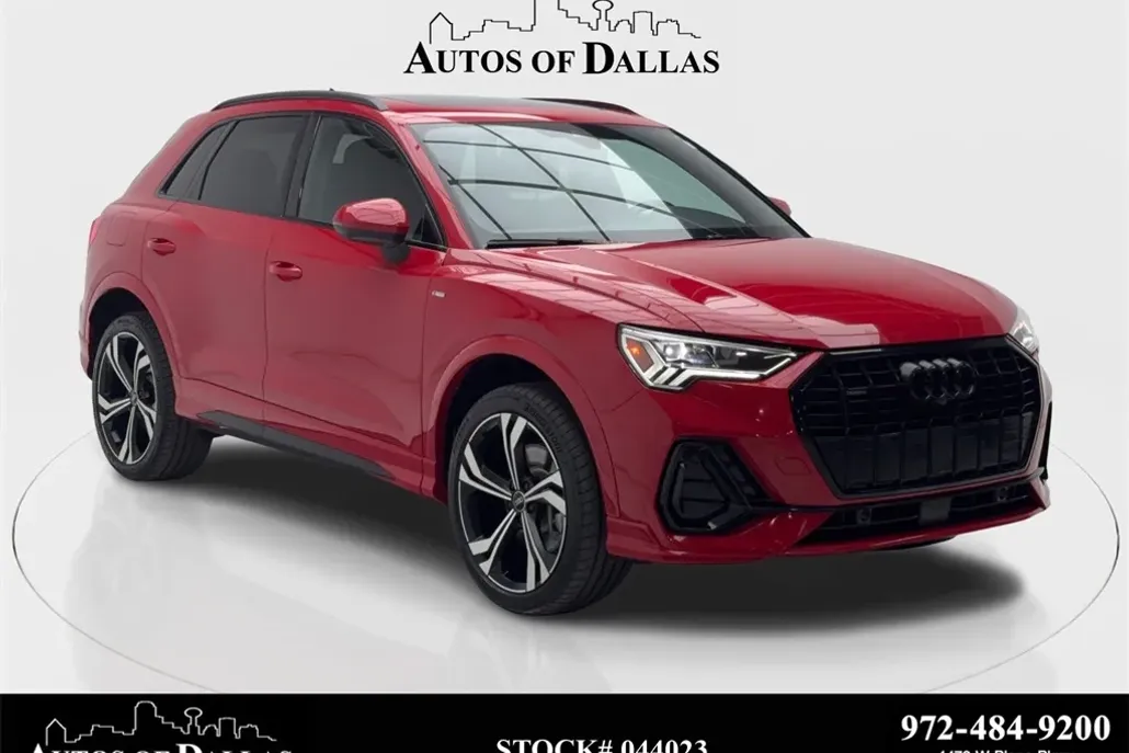 2024 Audi Q3 S line Premium Plus photo 1