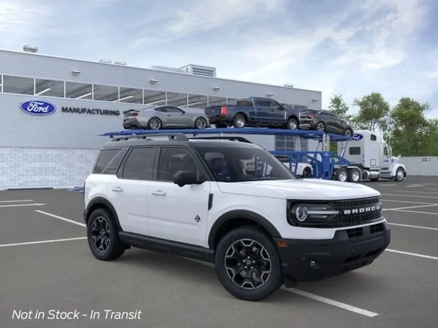 2025 Ford Bronco Sport Outer Banks photo 1