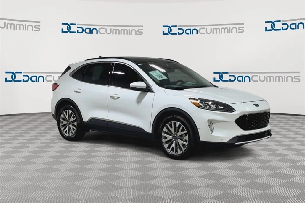 2020 Ford Escape Titanium photo 1