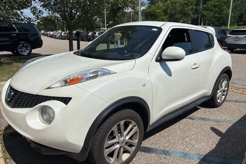 2014 Nissan Juke SL photo 1