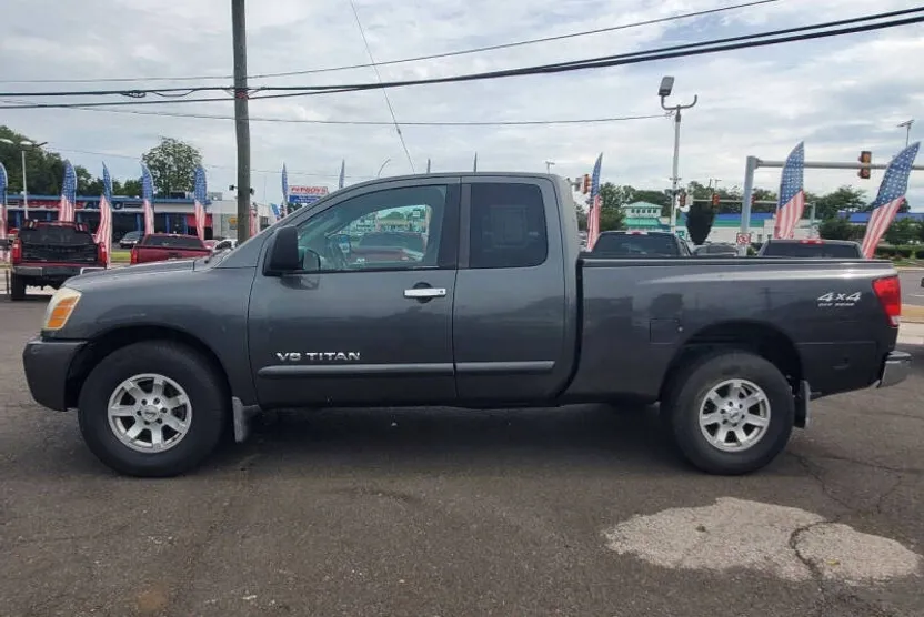 2006 Nissan Titan SE photo 1