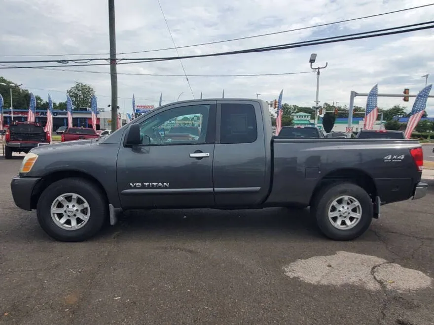 2006 Nissan Titan SE photo 1