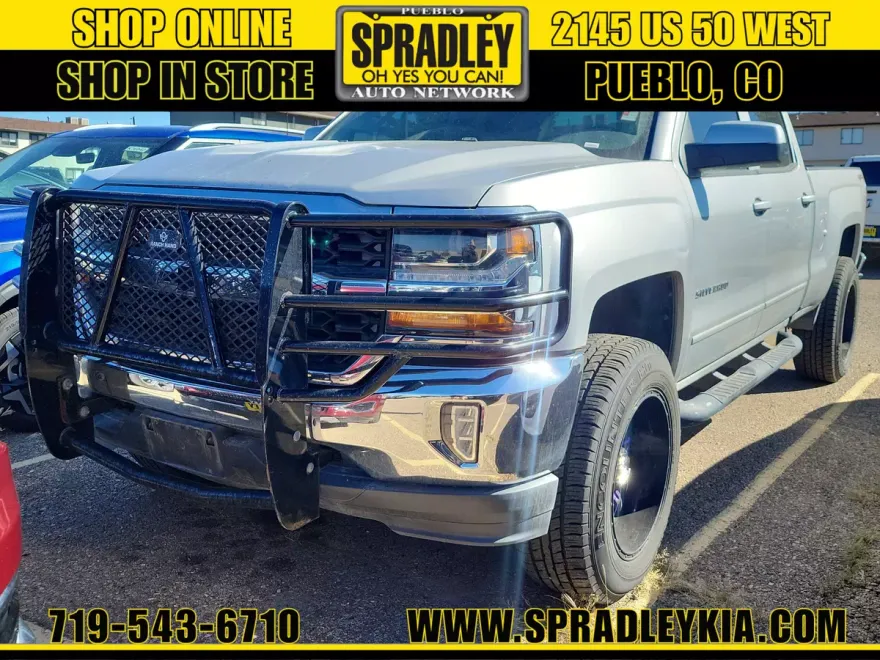 2017 Chevrolet Silverado 1500 LT photo 1