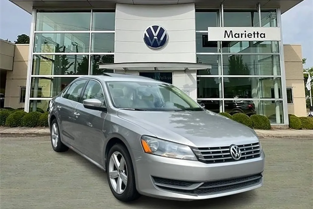 2013 Volkswagen Passat TDI SE photo 1