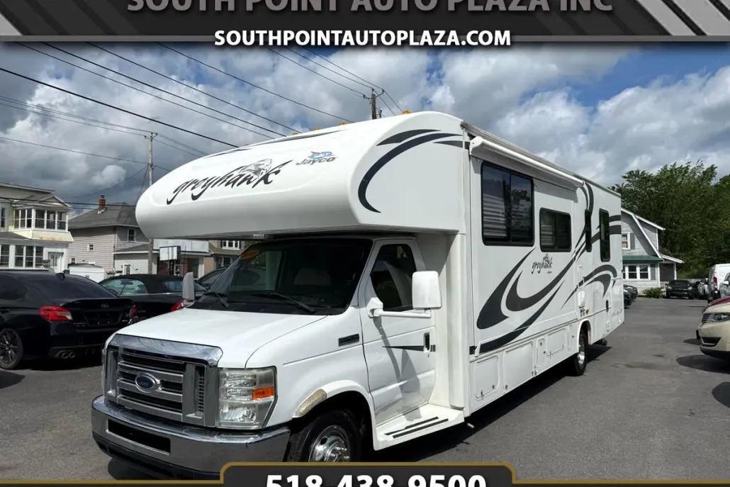 2010 Ford E-450 photo 1