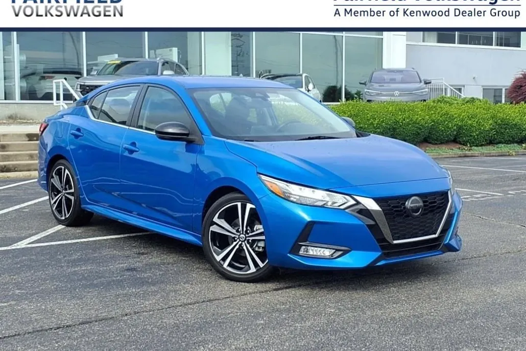 2023 Nissan Sentra SR photo 1