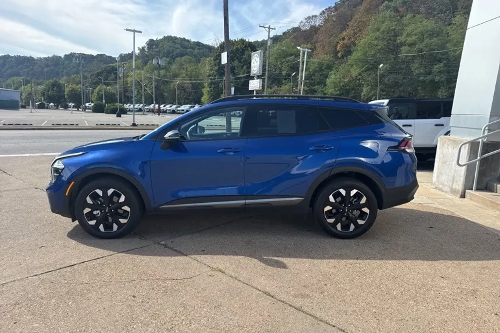 2023 Kia Sportage X-Line photo 1