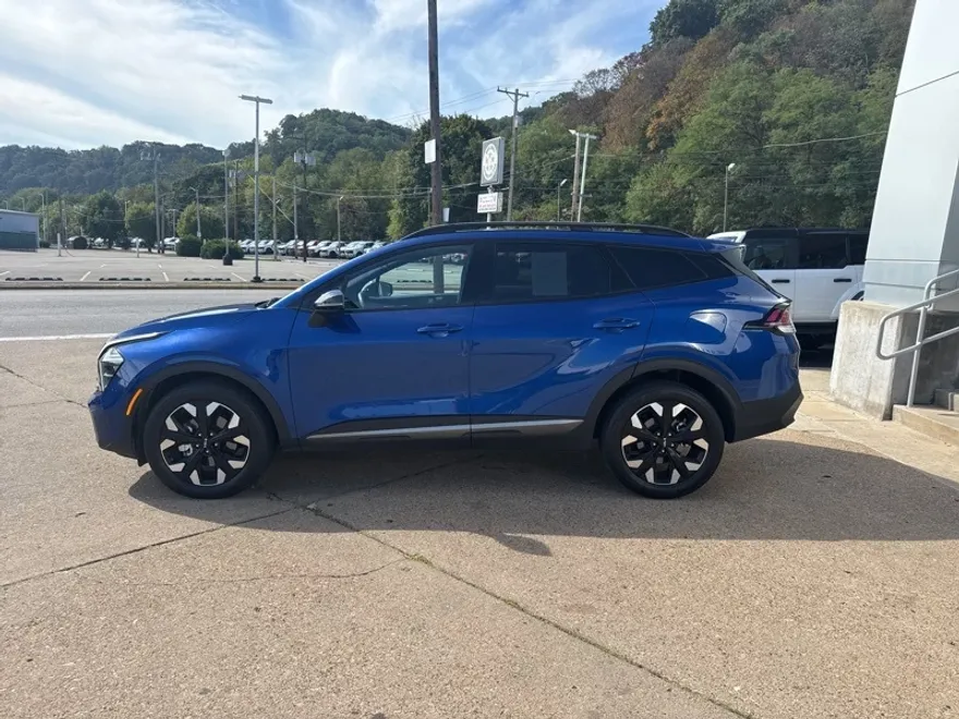 2023 Kia Sportage X-Line photo 1