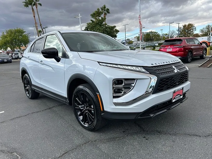 2026 Mitsubishi Eclipse Cross LE photo 1