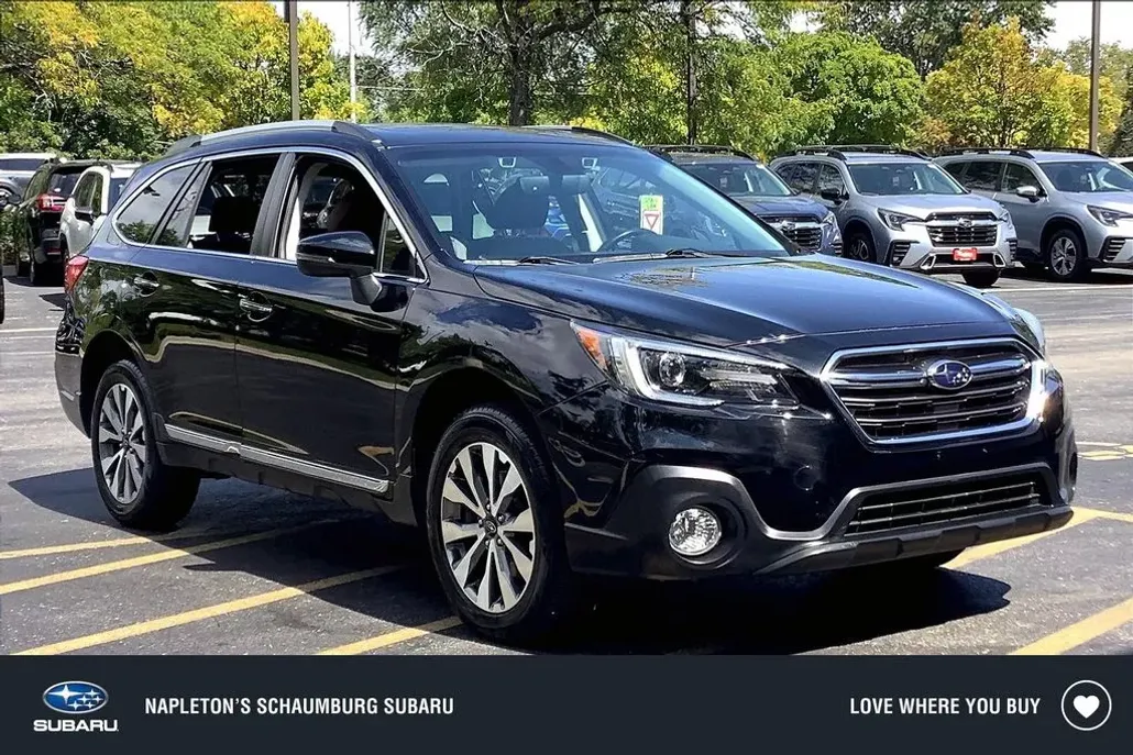 2018 Subaru Outback 3.6R Touring photo 1