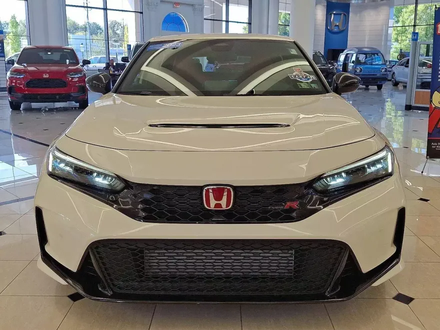 2023 Honda Civic Type R photo 1