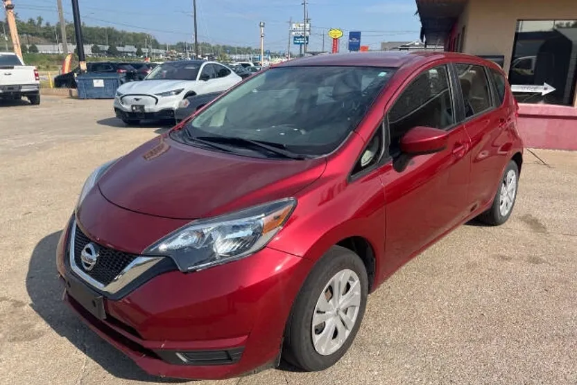 2018 Nissan Versa Note S photo 1