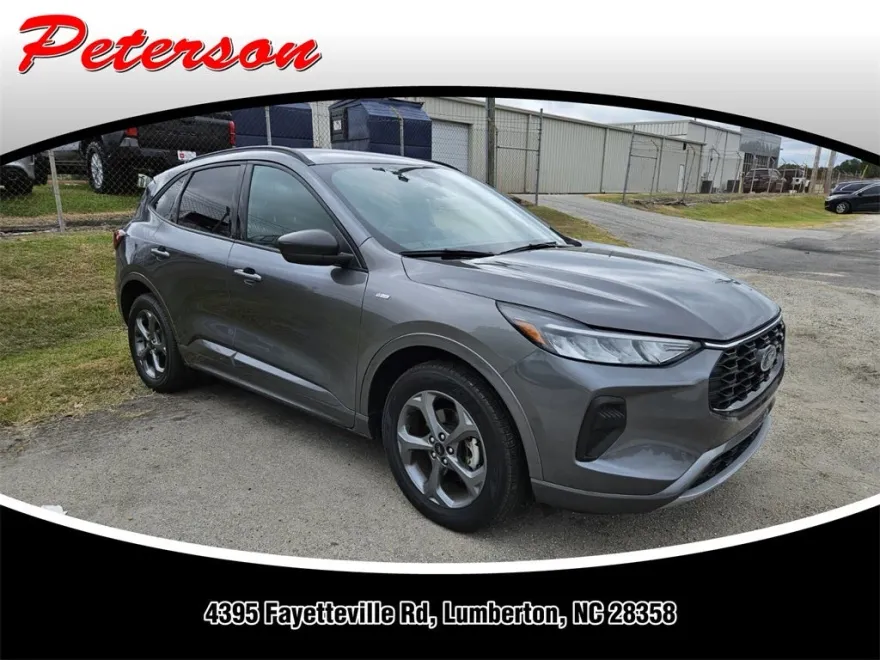 2023 Ford Escape ST-Line photo 1